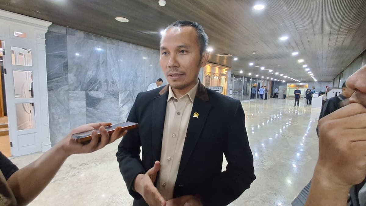 Penumpang Berdesakan, DPR Ingatkan Risiko Bahaya di KRL