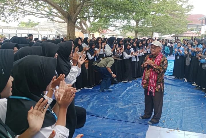 Mendikdasmen Ajak Pelajar NTB Bijak Bermedia Sosial dan Hindari Begadang Demi Masa Depan