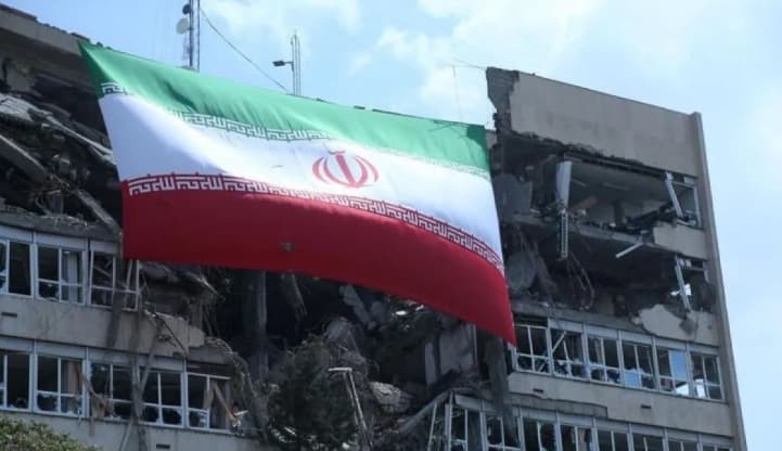 Serangan AS di Iran Tewaskan 35 Orang dan Lukai Lebih dari 300 Warga