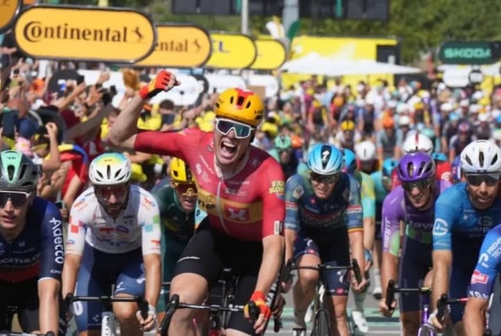 Soren Waerenskjold Rebut Kemenangan Perdana di Etape Ke-11 Tour de France 2026