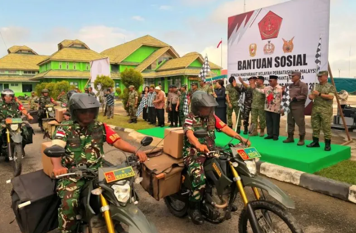TNI Salurkan 1.800 Paket Bansos untuk Warga Perbatasan RI-Malaysia di Malinau