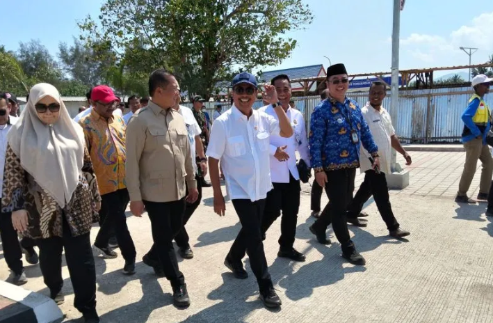 Menteri KP Minta Pasar Ikan Bintaro Ditata agar Seimbang dengan Pembangunan KNMP