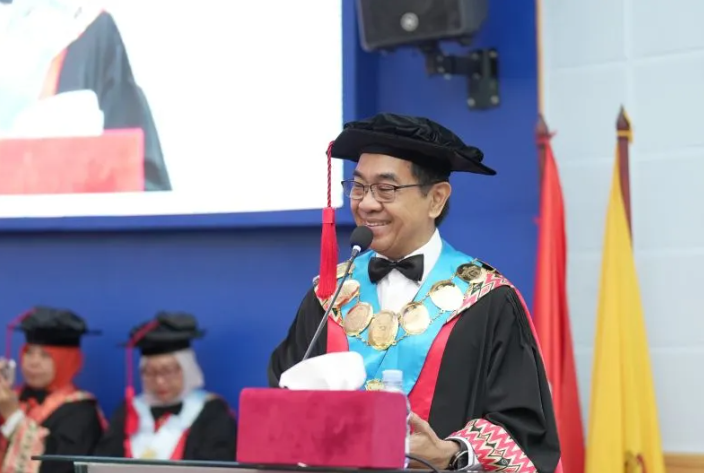Rektor Unhas Dorong Guru Besar Hasilkan Riset yang Berdampak bagi Masyarakat