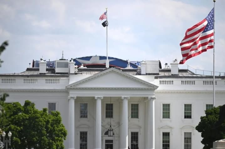 Gedung Putih Pastikan Pembicaraan Amerika Serikat dan Iran Tetap Berlanjut di Tengah Ketegangan