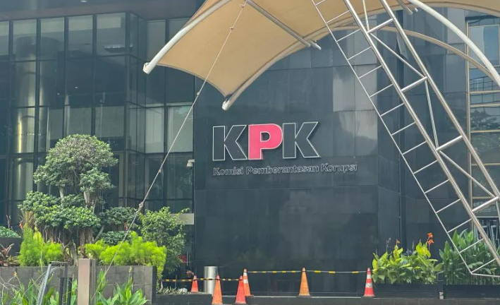 Ketua dan Wakil Ketua DPRD Tulungagung Dipanggil KPK sebagai Saksi Kasus Dugaan Korupsi Gatut Sunu