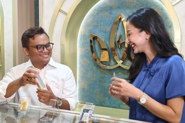 Kirana Larasati Mengajak Masyarakat Berinvestasi Emas Batangan untuk Tujuan Jangka Panjang