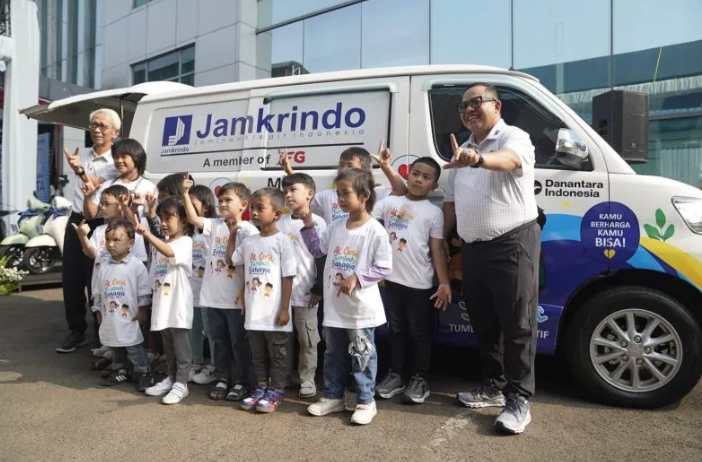 Jamkrindo Luncurkan Mobil PELITA untuk Perkuat Literasi dan Pendampingan Tumbuh Kembang Anak