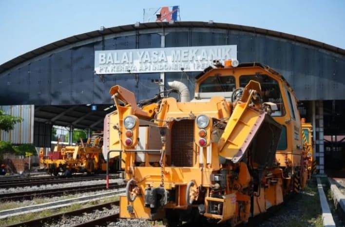 Balai Yasa Mekanik Cirebon Prujakan Merawat 51 Mesin untuk Menjaga Keandalan Rel Kereta di Pulau Jawa