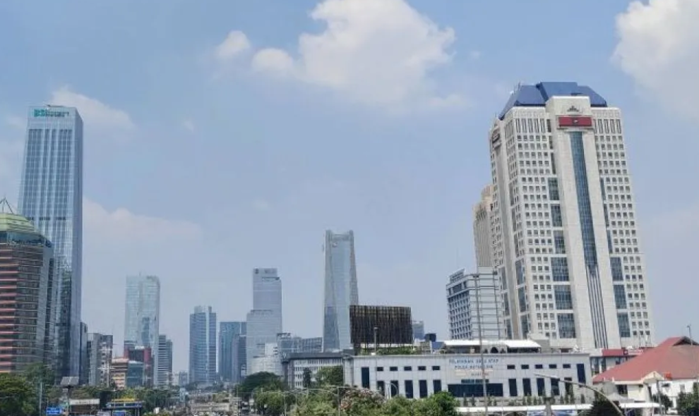 BMKG Memprakirakan Sebagian Besar Wilayah Jakarta Cerah Berawan pada Minggu