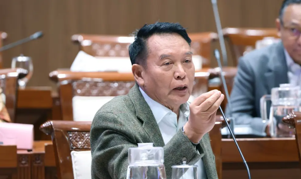 TB Hasanuddin Desak Investigasi Menyeluruh Ledakan Gudang Amunisi di Madiun dan Evaluasi Lokasinya