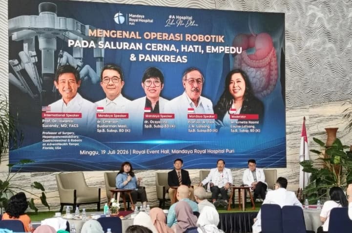 RS Mandaya Hadirkan Robot Bedah Generasi Kelima untuk Operasi Tumor hingga Transplantasi Ginjal