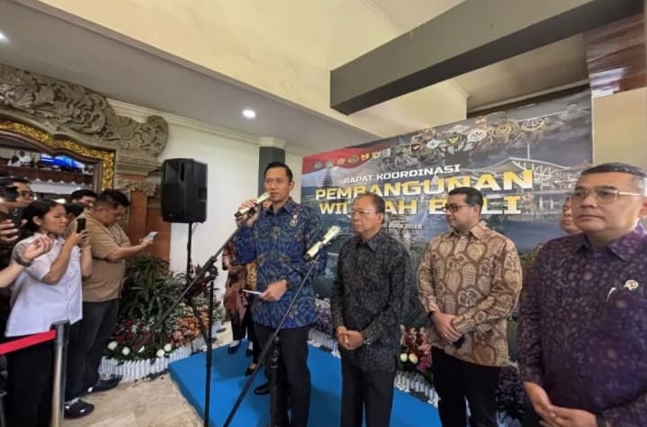 Pemerintah Siapkan Uji Coba Solusi Atasi Kemacetan di Pelabuhan Gilimanuk
