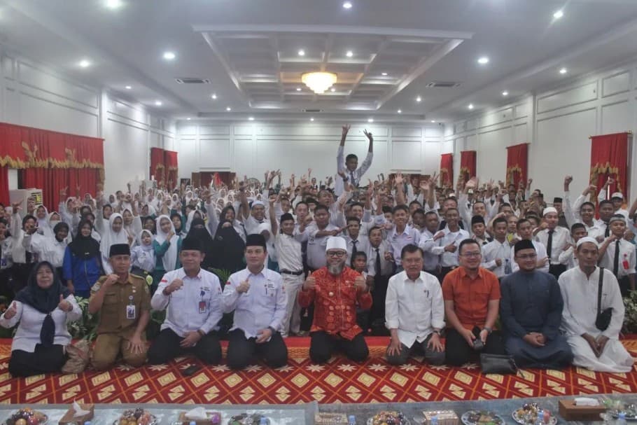 Jusuf Kalla Bekali Ribuan Siswa SMK Bengkulu Menyiapkan Masa Depan Sejak Dini