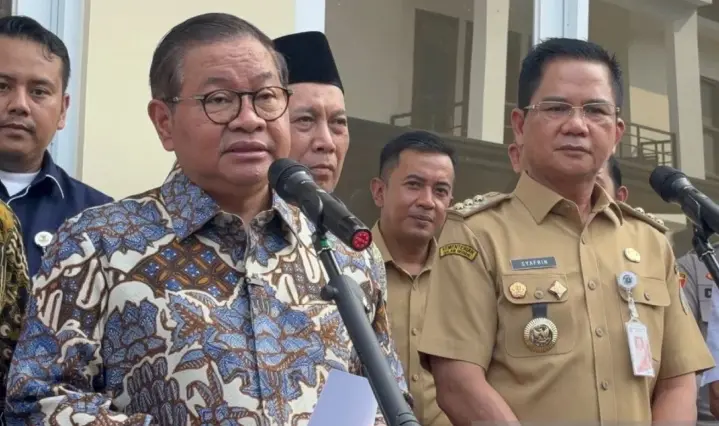 Pramono Sebut Truk Sampah ke Bantargebang Turun Signifikan Berkat Program Pilah Sampah