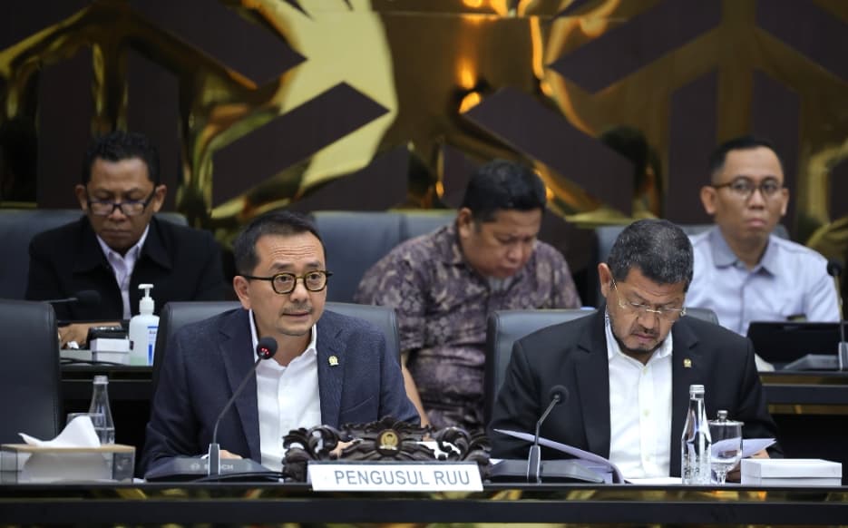 DPR Harmonisasi Revisi UU LLAJ, Atur Transportasi Digital hingga Penanganan Kendaraan ODOL