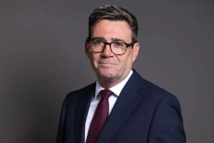 PM Inggris Andy Burnham Bahas Keamanan Selat Hormuz dalam Panggilan Perdana dengan Donald Trump