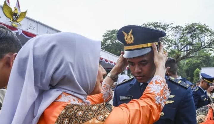 Prabowo Tegaskan Perwira TNI-Polri yang Baru Dilantik Kini Mengabdi untuk Bangsa dan Negara