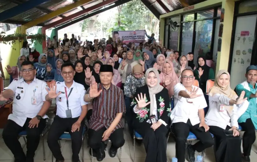 Hidayat Nur Wahid Mengajak Penerima PKH Optimistis dan Mandiri dengan Meneladani Kisah Keluarga Lamine Yamal