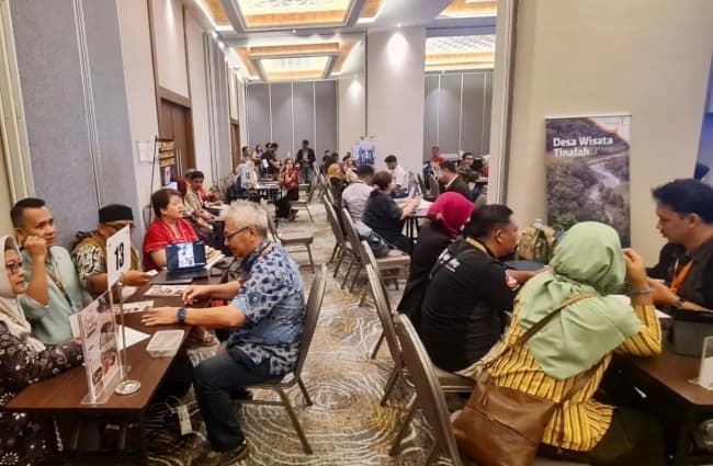 Kemenpar Perluas Paket Wisata Domestik melalui Open Trip untuk Dorong Perjalanan di Dalam Negeri