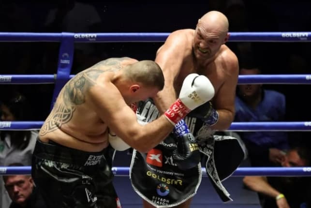 Tyson Fury Rebut Sabuk WBC METTA Humanitarian dan Semakin Dekat Hadapi Anthony Joshua