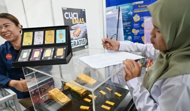 Harga Emas Pegadaian Sabtu Ini, Galeri24 Rp2,587 Juta per Gram, Antam Rp2,717 Juta
