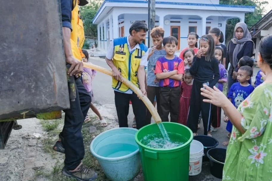 Kementerian PU Menyalurkan Bantuan Air Bersih untuk Warga Lebak Terdampak Kekeringan