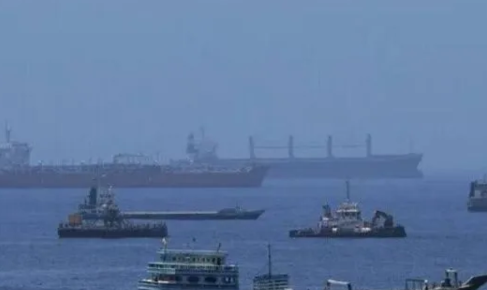 Militer Amerika Serikat Inspeksi Tanker di Laut Arab sebagai Bagian dari Blokade Iran