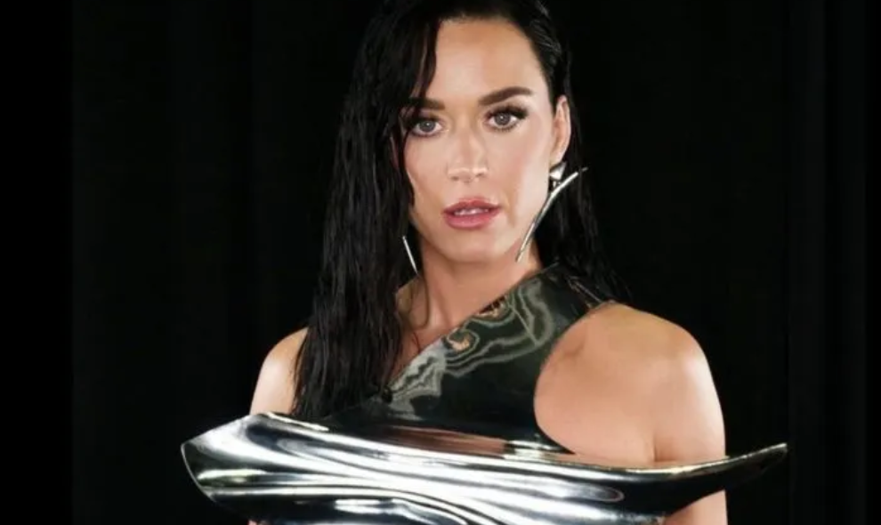 Katy Perry Mengecam Penggunaan Lagu Firework dalam Video Serangan Militer Gedung Putih