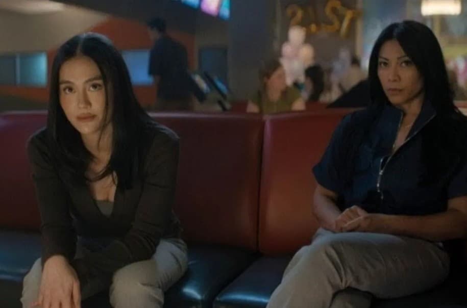Alan Ritchson Mengajak Agnez Mo dan Anggun Promosikan Reacher Musim Keempat di San Diego Comic-Con