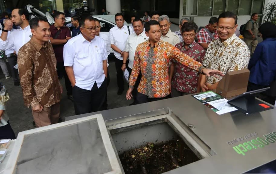 Menteri Lingkungan Hidup Dorong Kolaborasi dengan ITS untuk Terapkan Teknologi Pengolahan Limbah di Dapur Program MBG