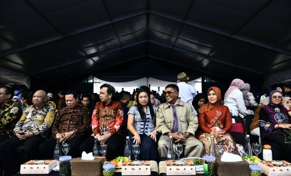 Komisi VII DPR RI Mendorong Jember Fashion Carnival Miliki Museum dan Masuk Kalender Karnaval Dunia