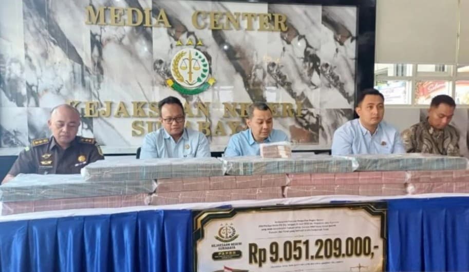 Kejari Surabaya Setorkan Rp9,05 Miliar Hasil Rampasan Kasus TPPU Judi Online ke Kas Negara