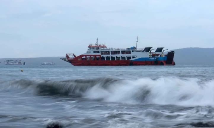 ASDP Terapkan Sistem Buka Tutup Penyeberangan Ketapang-Gilimanuk Akibat Cuaca Buruk