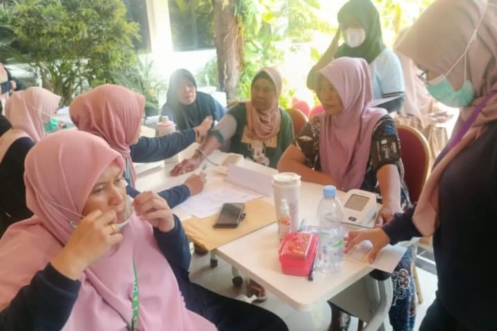 Lebih dari 100 Warga Pulau Pramuka Ikuti Cek Kesehatan Gratis dan Pemeriksaan Rontgen