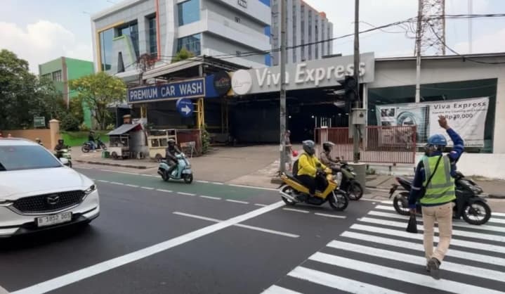 Pelican Crossing Pengganti JPO Tendean Resmi Digunakan, Dishub Siagakan Petugas di Lokasi