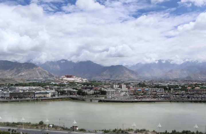 Obat Tradisional dan Madu dari Plato Tibet Jadi Pendamping Adaptasi di Dataran Tinggi