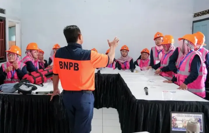 PLN EPI Perkuat Kesiapsiagaan Perempuan Pesisir Hadapi Ancaman Bencana di Cilacap
