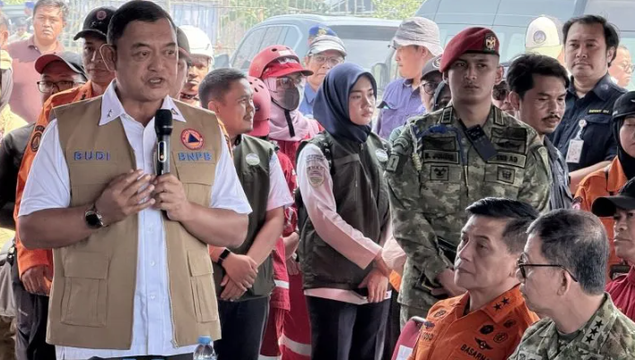 BNPB Tegaskan Helikopter Pengebom Air Paling Efektif Digunakan pada Tahap Awal Kebakaran Hutan dan Lahan