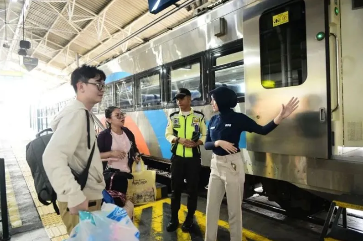KAI Perkuat Layanan Kereta Aglomerasi untuk Dukung Mobilitas Masyarakat di Berbagai Daerah