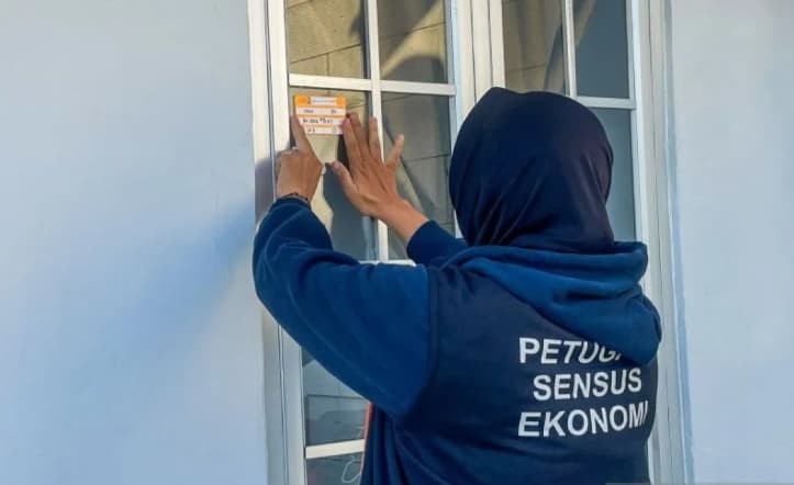 Kisah Petugas Sensus Ekonomi 2026 Mengetuk Pintu Warga demi Menjaga Arah Kebijakan Negara