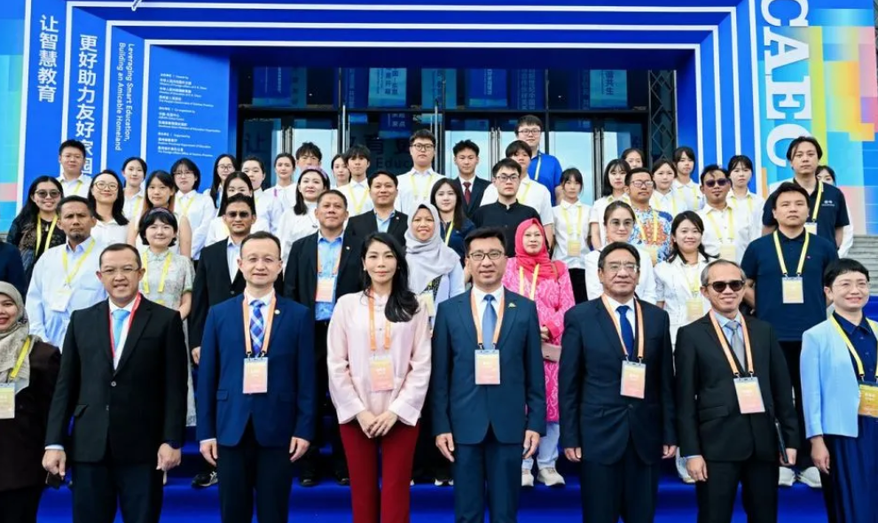 Indonesia Usulkan Penguatan Kerja Sama Pendidikan AI Regional pada Forum China-ASEAN