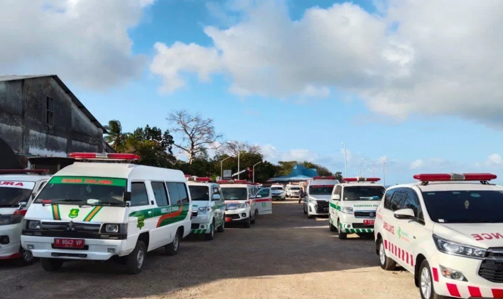 Pemkab Sumenep Menyiagakan 20 Ambulans untuk Antisipasi Evakuasi Korban KMP Mutiara Sentosa 2