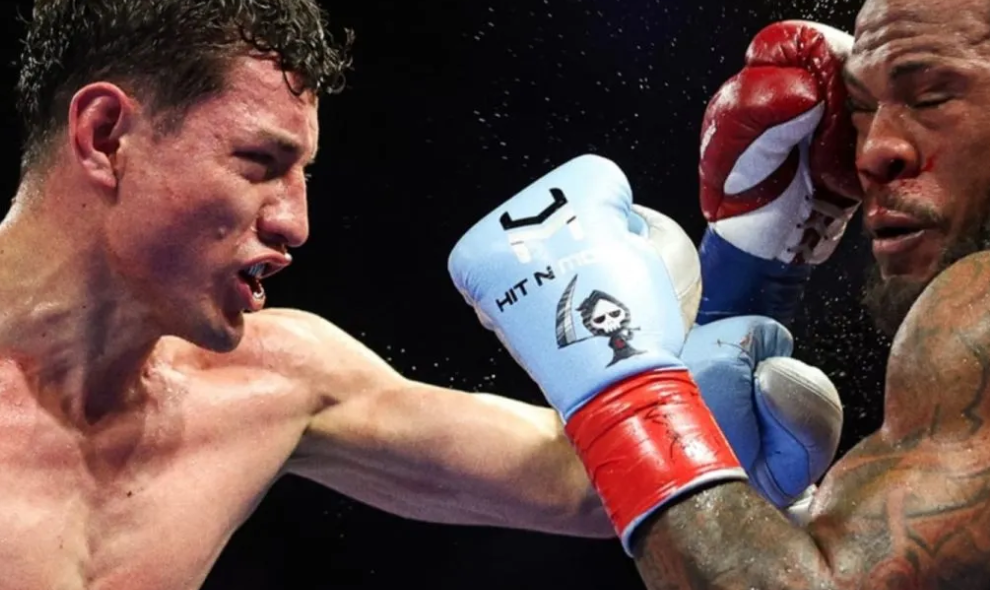 William Zepeda Taklukkan Lamont Roach Jr dan Rebut Sabuk Juara Dunia Kelas Ringan WBC