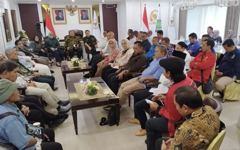 Koalisi 18 Konfederasi Buruh Serahkan Draf RUU Ketenagakerjaan kepada DPR, Dorong Jadi Daftar Inventarisasi Masalah