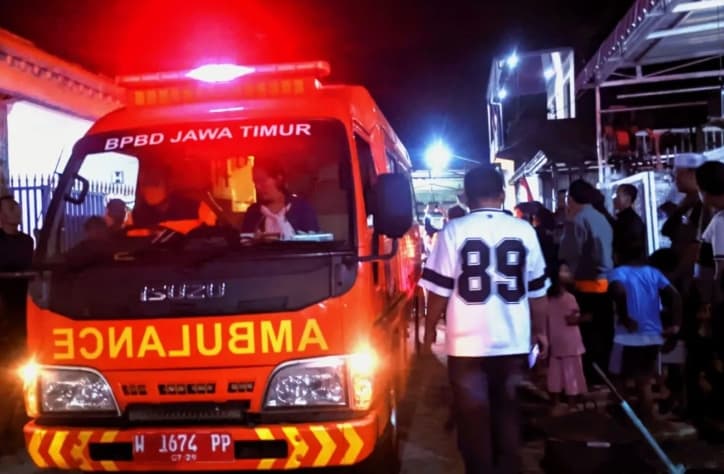 Sopir Truk Korban Kebakaran KMP Mutiara Sentosa 2 Asal Tulungagung Dimakamkan di Kampung Halaman