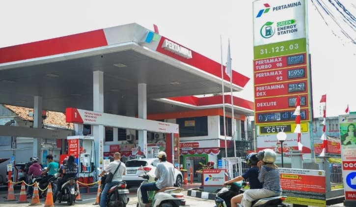 Harga Minyak Dunia Turun, Pakar Nilai Pemerintah Punya Peluang Benahi Kebijakan BBM