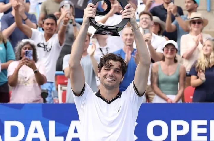 Taylor Fritz Akhiri Paceklik Gelar Usai Juarai ATP 500 Washington dengan Tumbangkan Rafael Jodar
