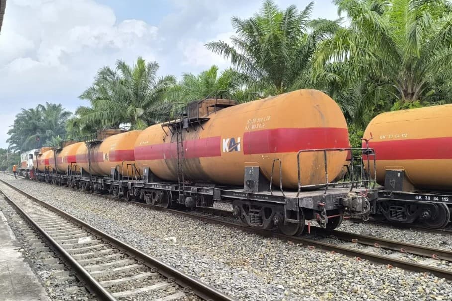 Volume Angkutan Perkebunan KAI Naik 18 Persen, Distribusi CPO Diperkuat untuk Dukung Program B50
