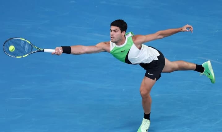 Carlos Alcaraz Mundur dari Cincinnati Open 2026, Fokus Pulihkan Cedera Pergelangan Tangan