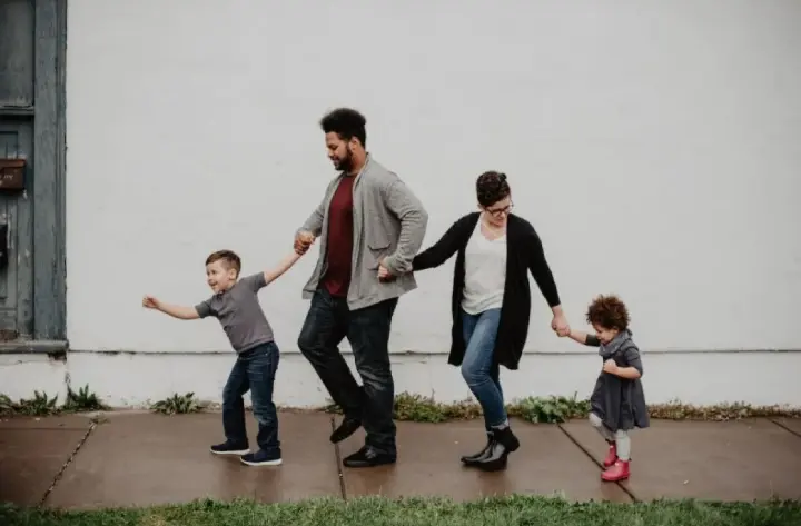 Positive Parenting Dinilai Mampu Bangun Rasa Percaya Diri Anak Lewat Komunikasi Hangat